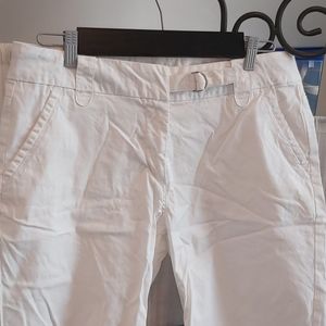 Lady Hathaway white shorts